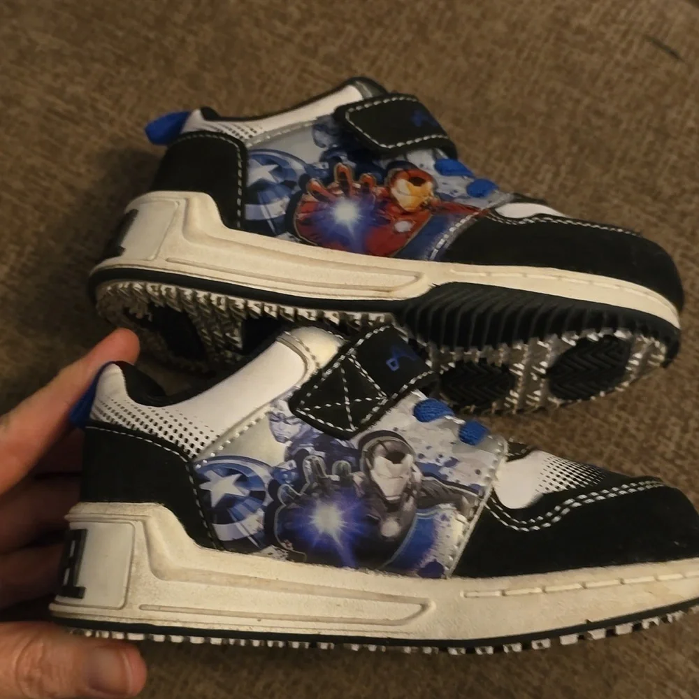 Marvel Kids' Black and Blue Iron Man‎ Light Up  Sneakers Size 8